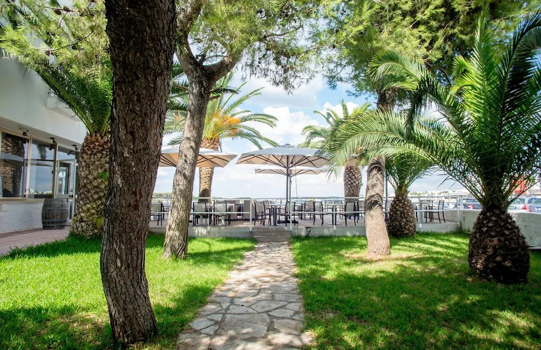 Hotel Lo Scoglio-1